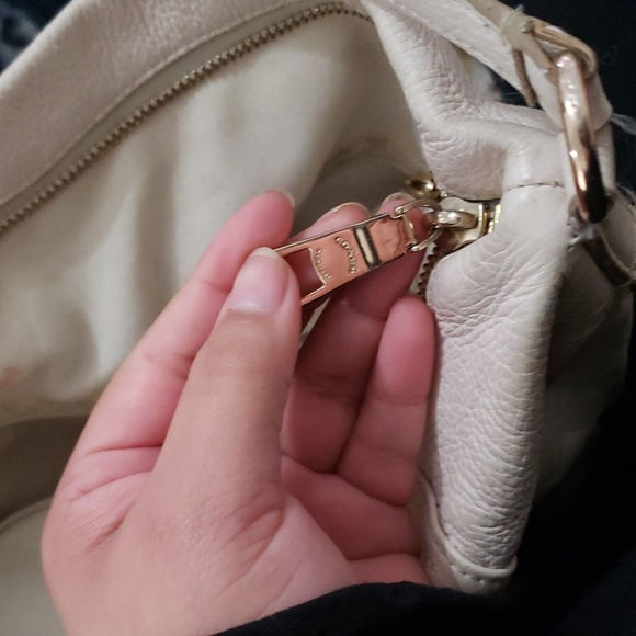 Coach - Picture 2 of 8